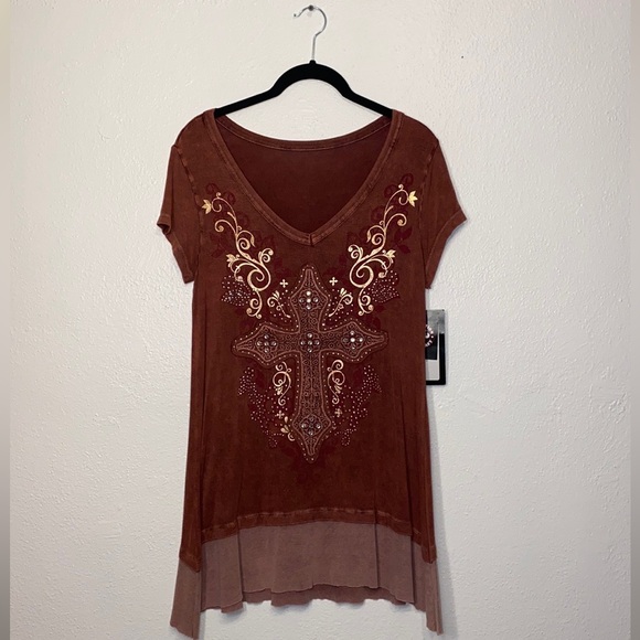 Affliction Layered Tee with Cross - Picture 2 of 5